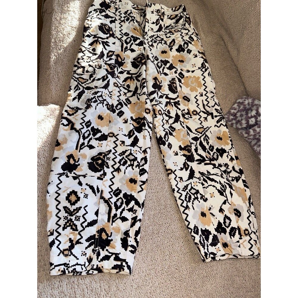 Anthropologie Pattern Black and White Bottoms